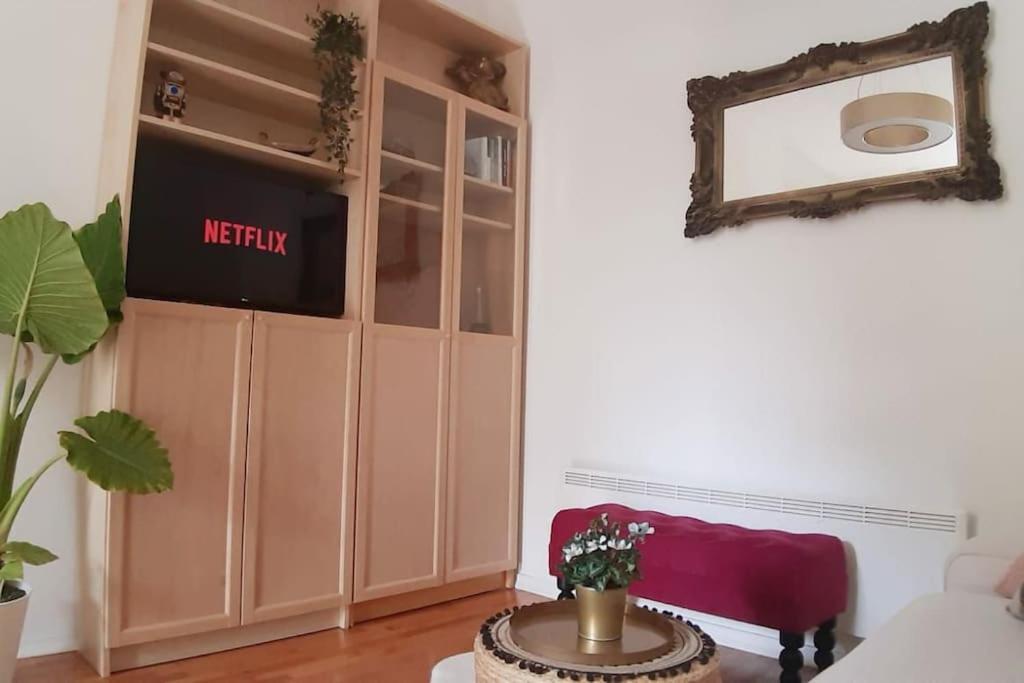 Apartment Nora Zagabria Esterno foto