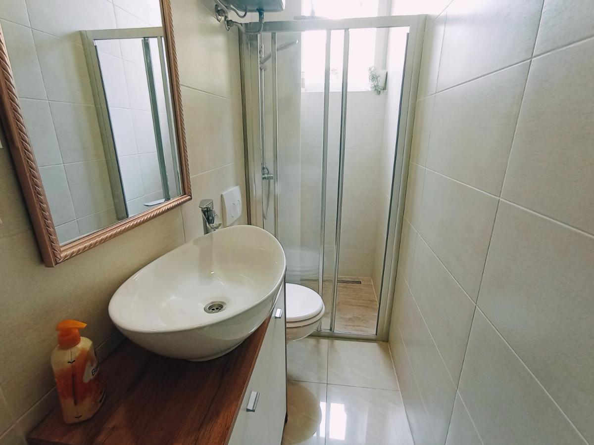 Apartment Nora Zagabria Esterno foto